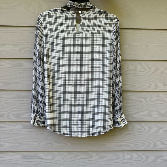 ST. JOHN
Sheer Prince of Wales Plaid Blouse - Picture 13 of 14